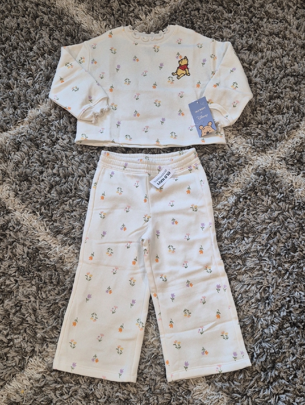 Disney x Old Navy Winnie the Pooh Sweatshirt and Pants Set